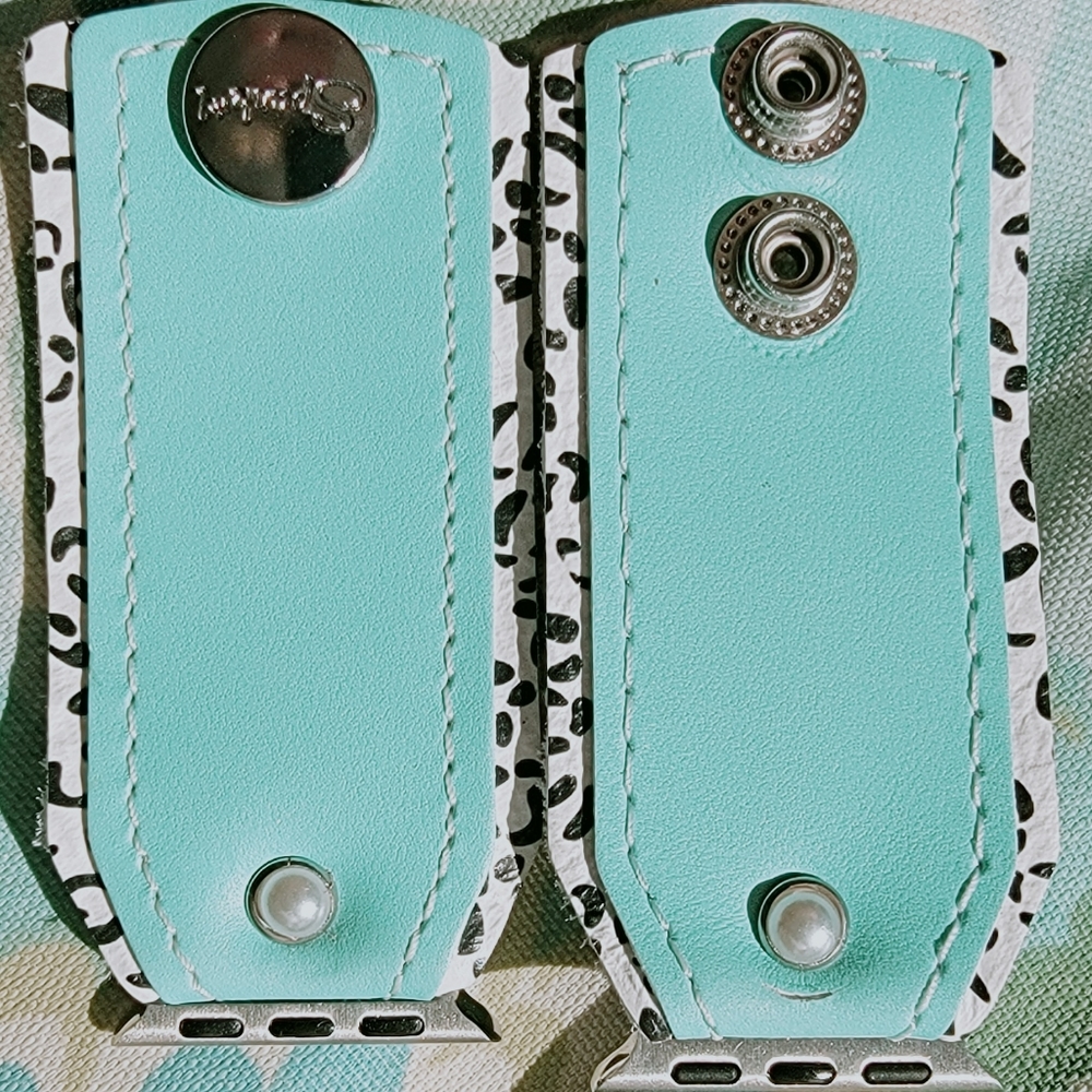 Sparkl Apple watchband in Audrey blue with leopard lining XS 38/40mm silver snap